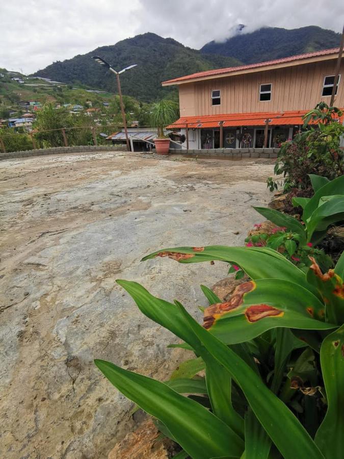 Dreamcatcher Homestay, Kundasang ラナウ エクステリア 写真
